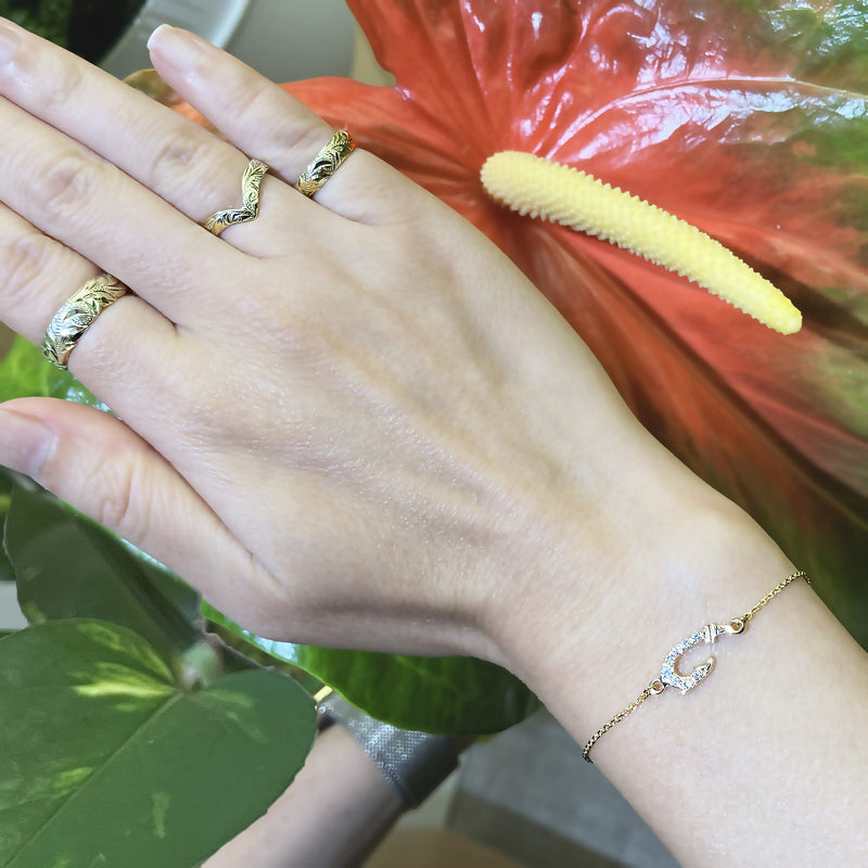Fish Hook Bracelet with Diamond_Small [14K/18K Gold]